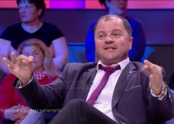 Mori para për karburantin gjatë karantinës, flet deputeti i PD-së: Kam shumë qoka në zonë, vete nëpër ngushëllime, kur ka operime jam i pari