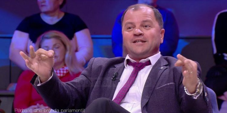 Mori para për karburantin gjatë karantinës, flet deputeti i PD-së: Kam shumë qoka në zonë, vete nëpër ngushëllime, kur ka operime jam i pari