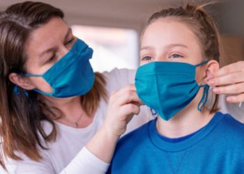 COVID/Këshilla për përdorimin e maskave gjatë stinës së verës