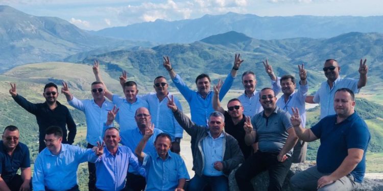 “Bylis është qytet grek”, Alibeaj sfidon Vittorie Sgarbin: Bylisi është qytet ilir dhe demokrat (FOTO)