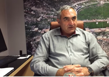 300 firma për t’u shpallur minoritet, kryebashkiaku i Finiqit: Kërkojmë përfaqësi në instancat e larta shtetërore për gjuhën amtare dhe pronat (VIDEO)