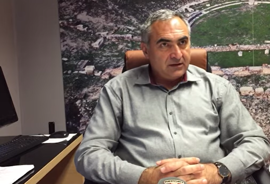 300 firma për t’u shpallur minoritet, kryebashkiaku i Finiqit: Kërkojmë përfaqësi në instancat e larta shtetërore për gjuhën amtare dhe pronat (VIDEO)