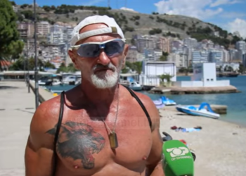 Saranda me sytë nga Greqia, bizneset presin turistët e huaj dhe emigrantët