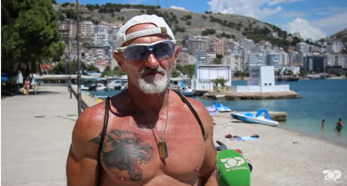 Saranda me sytë nga Greqia, bizneset presin turistët e huaj dhe emigrantët