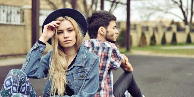 Psikologët kanë një këshillë për ata që kanë menduar për ish-in gjatë karantinës