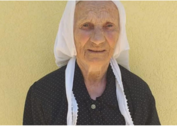Njihuni me Haxhiren, gjyshen çame që ka mbushur plot 100 vjeç