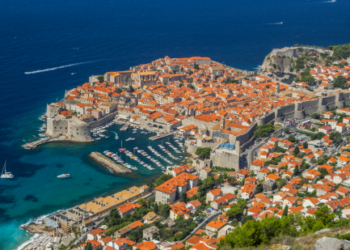 Izolohet Ballkani, Kroacia rikthen karantinën 14-ditore për vizitorët nga rajoni