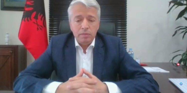 Lleshaj mbledh drejtorët e policisë: CV-ja juaj do shkruhet nga bimët e kanabisit! Zgjoni këdo nga gjumi