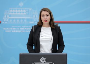 Rriten frikshëm rastet me Covid në Shqipëri, ministrja e Shëndetësisë ka një apel: Mos ulni vigjilencën!