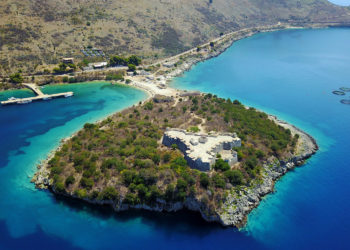 Mediat e huaja shkruajnë për plazhet në jug të Shqipërisë: Në Sarandë mund të merrni naftë për pa taksa për jahtet