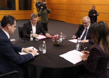 Tymi i bardhë i kulisave, tym i zi për votën e lirë