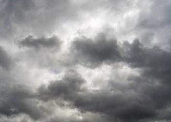 Moti, fundjava nis me vranësira dhe reshje