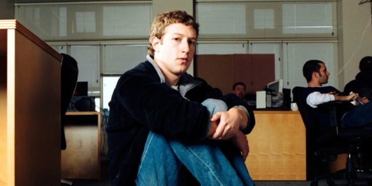 Seks, birra dhe kode: Si ishin ditët e para të themelimit të Facebook