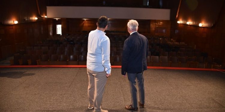 Restaurohet teatri i Gjirokastrës, punimet nisin brenda kësaj vere