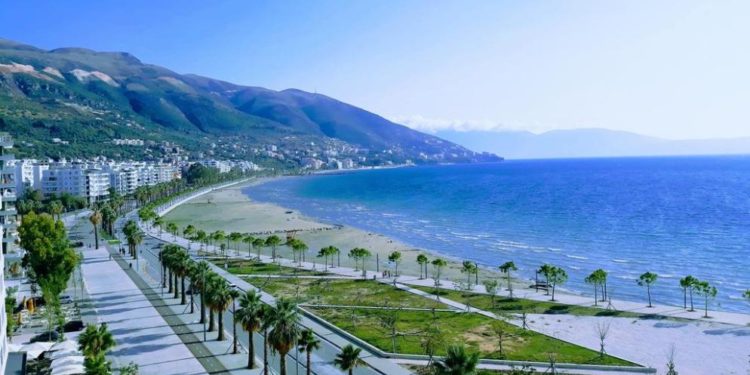 Vlorës këtë vit i mungojnë italianët, më shumë turistë ukrainas dhe bjellorusë