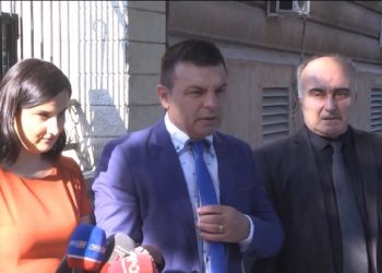 Depuetja e Gjirokastrës dhe deputeti që ‘la nam’ në Sarandë japin votën për marrëveshjen e reformës zgjedhore