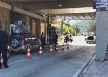 Greqia shton rregullat për shqiptarët që duan të kalojnë kufirin