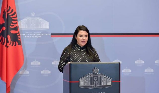 U tha se ishte në Ksamil me disa djem, reagon Ministrja Balluku