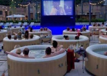 Kinema dhe jacuzzi/ Kombinimi që ofrohet në këtë shtet