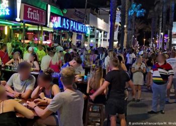 Analiza në DW/ Vërini gishtin kokës – vala e dytë Corona do të vijë