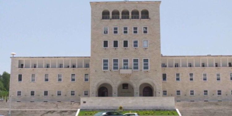 Zgjedhjet në Universitete/ Studentët letër të hapur Presidentit: Mos i dekreto fituesit