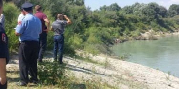 U fut për t’u larë, 30-vjeçari mbytet në lumin Vjosë