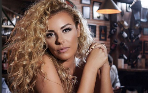 Këngëtarja reagon pas vendimit të fundit të qeverisë: Duhet zgjidhje, me muzikën mbaj veten dhe familjen