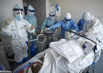 Shërimi befasues nga COVID/I moshuari rezulton negativ pas 3 muajsh në spital