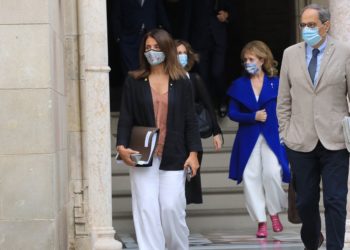 Vendimi i Katalonjës: Maskat të detyrueshme kudo