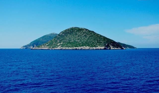 Ç’po ndodh në Vlorë? Policia zbardh detaje nga ndjekja e gomones si nëpër filma