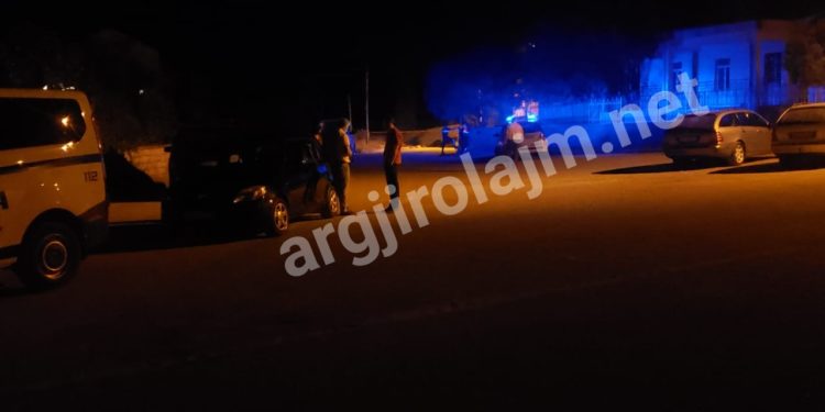 Vrasja që tronditi Gjirokastrën, policia shoqëron disa persona