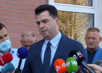 Tërhiqet Basha, pranon propozimin e Ramës për hapjen e listave, por me një kusht: Të mos preken koalicionet