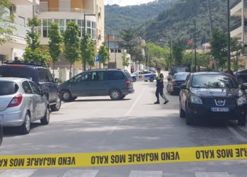 Kris arma në Vlorë, të shtëna drejt një karburanti