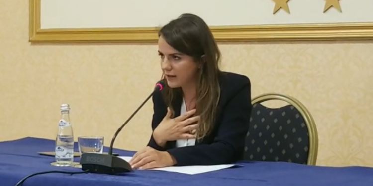 Rudina Hajdari nxjerr zbuluar Bashën, ja momenti kur ai kërkonte lista të hapura tre vite më parë (VIDEO)