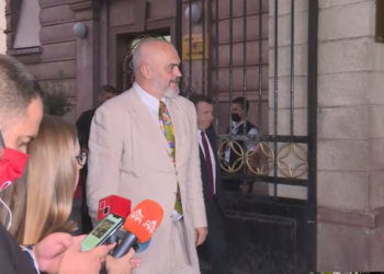 Edi Rama: Shumica e shqiptarëve duan hapjen e listave, por s’mund ta hedh poshtë marrëveshjen me Bashën