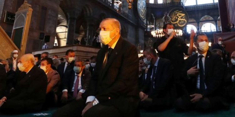 Erdogan në Shën Sofia: Ishte një xhami, përsëri xhami, inshallah gjithnjë xhami!