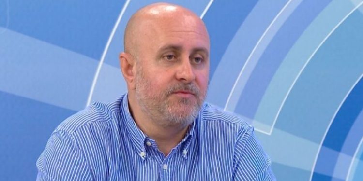 A do të mbyllemi sërish në karantinë? Ja çfarë thotë eksperti i njohur i shëndetit publik