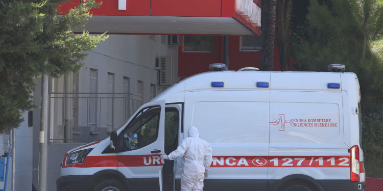 120 jetë të humbura nga Covid në Shqipëri