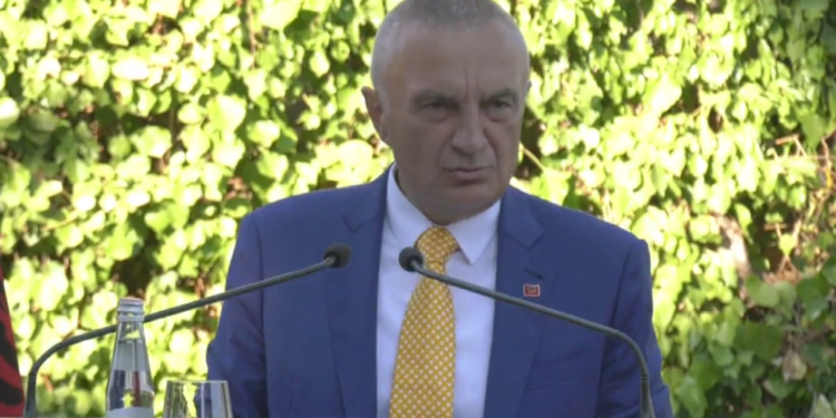 Meta për ndryshimin e Kushtetutës: Nuk ndaloj asnjë të çmendet, as të hidhet nga kati i 20-të