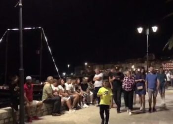 Të huajt mbërrijnë në Sarandë, qyteti po gjallërohet, por mbrëmjet mbeten të vakëta (VIDEO)