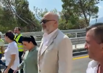 Tërmet Peçi- Ramës: Rrugën e bëri komandanti im, si ti nuk ka! Kryeministri: Lëri këto, ishe xhep fals kur more detyrën (VIDEO)