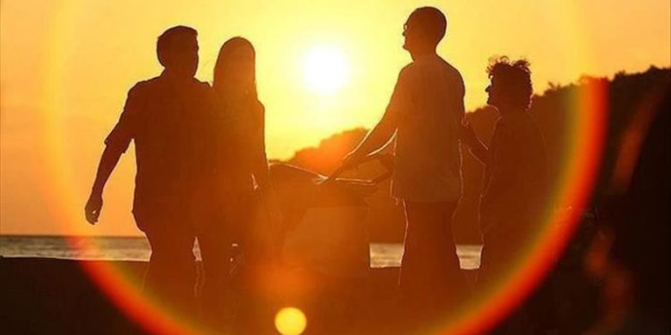 Studimi/ Rritja e temperaturave nuk e frenon COVID