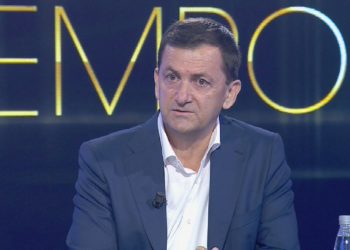 Vangjel Tavo bën fushatë me Covid: Rama dështoi me menaxhimin e pandemisë, ai i quan mjekët ‘bluzat e zeza’