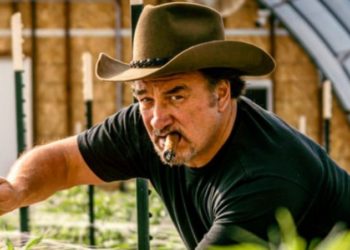 Aktori me origjinë shqiptare: Vëllai im do të ishte gjallë nëse do konsumonte hashash, ajo ishte kura