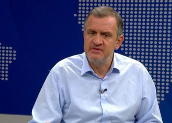 Ish-Ministri i Shëndetësisë tregon nëpërmjet një grafiku situatën me COVID: Kemi rënie të rasteve të reja dhe fataliteteve