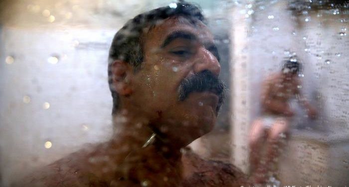 Studimi i ri/ Lagështia minimizon praninë e coronavirusit