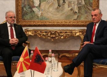 Talat Xhaferi letër falenderimi Ruçit: Me ndihmën tuaj, shqiptarët e Maqedonisë së Veriut po fuqizohen