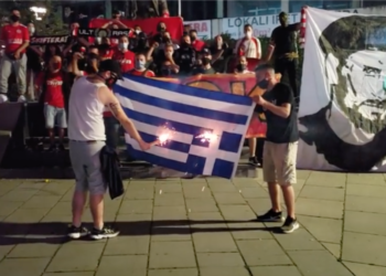 Kosova dënon zyrtarisht djegien e flamurit grek në Prishtinë