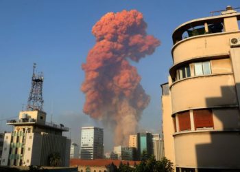 “Ishte si një bombë bërthamore. Ky vend i mallkuar”- Një pjesë e kryeqytetit të Libanit i ngjason bombardimeve të luftës. Shihni shkatërrimet