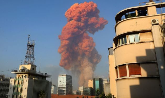 “Ishte si një bombë bërthamore. Ky vend i mallkuar”- Një pjesë e kryeqytetit të Libanit i ngjason bombardimeve të luftës. Shihni shkatërrimet